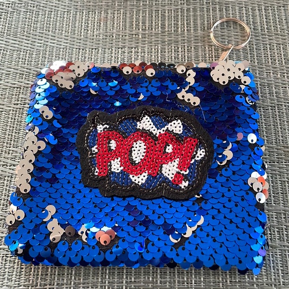 Small Sequined Expression Pouch Keychain - Picture 4 of 8